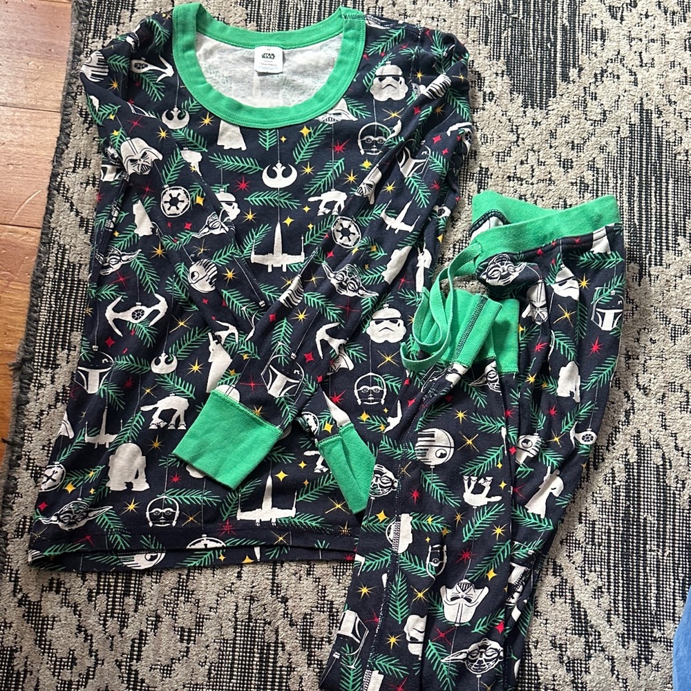 Hanna Andersson Star Wars Pajama Set - Navy and Green